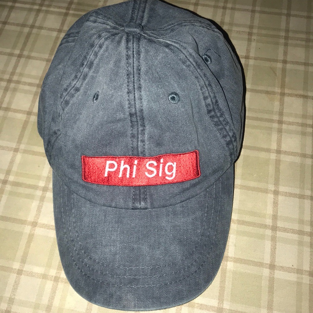 Phi Sigma Sigma Hat